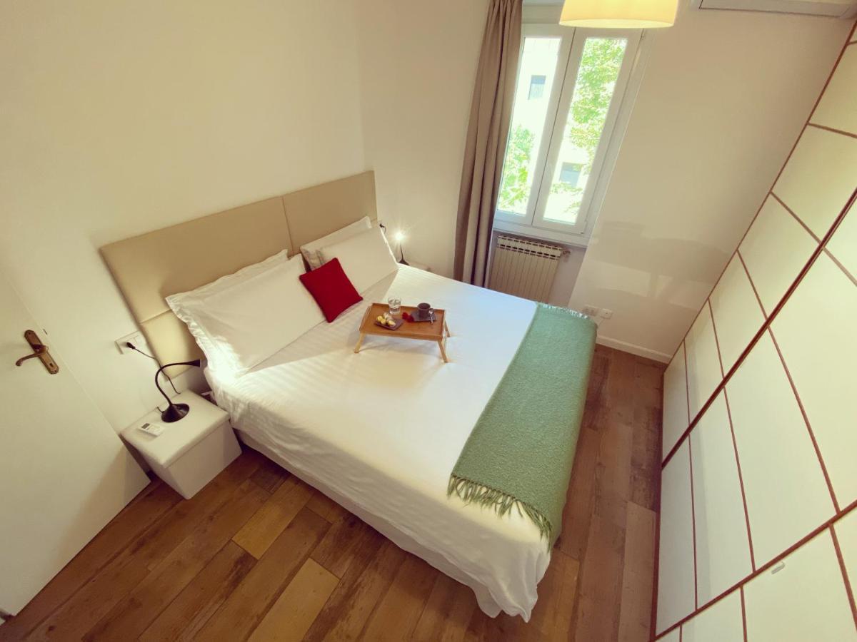 Casa Carolina: King Size Bed Across From Golden Beach ديسينسانو ديل غاردا المظهر الخارجي الصورة